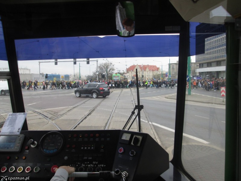 Tłumy przed MTP | fot. Nishio Poznań