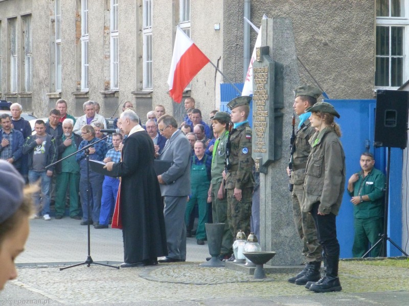 Poranne uroczystości przy bramie FPS | fot. Przemysław