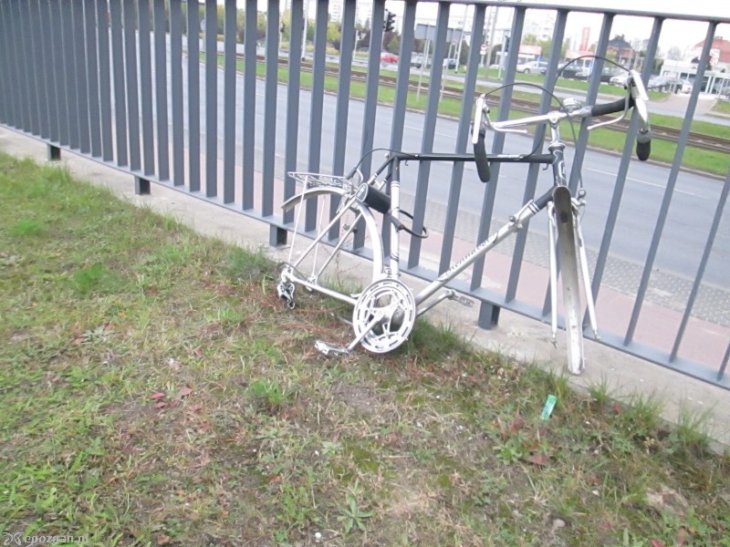 „Wrak” roweru z ulicy Hetmańskiej | fot. Nishio Poznań