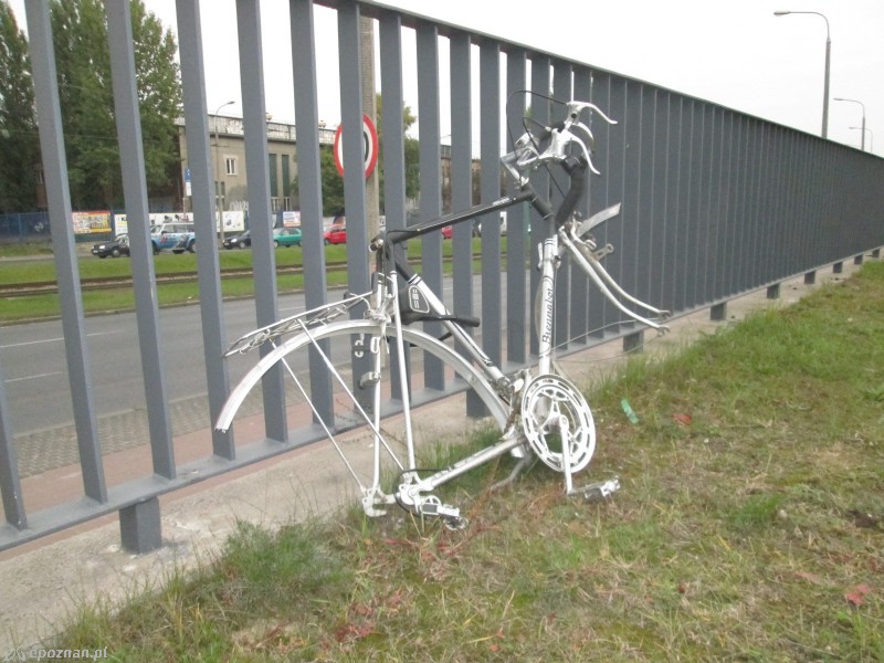 „Wrak” roweru z ulicy Hetmańskiej | fot. Nishio Poznań