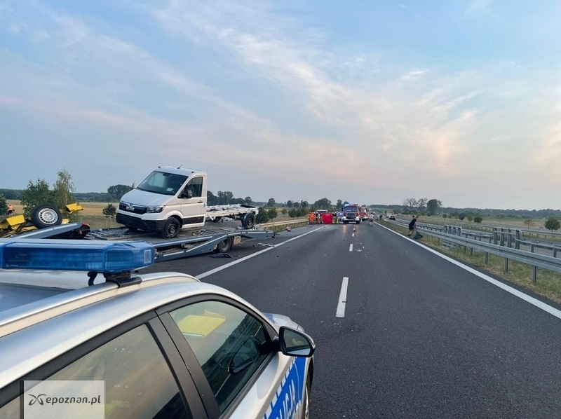 Wypadek na drodze ekspresowej S5 w okolicach Fałkowa. | fot. Komenda Powiatowa Policji w Gnieźnie