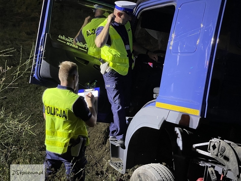 Wypadek na drodze ekspresowej S5 w okolicach Fałkowa. | fot. Komenda Powiatowa Policji w Gnieźnie